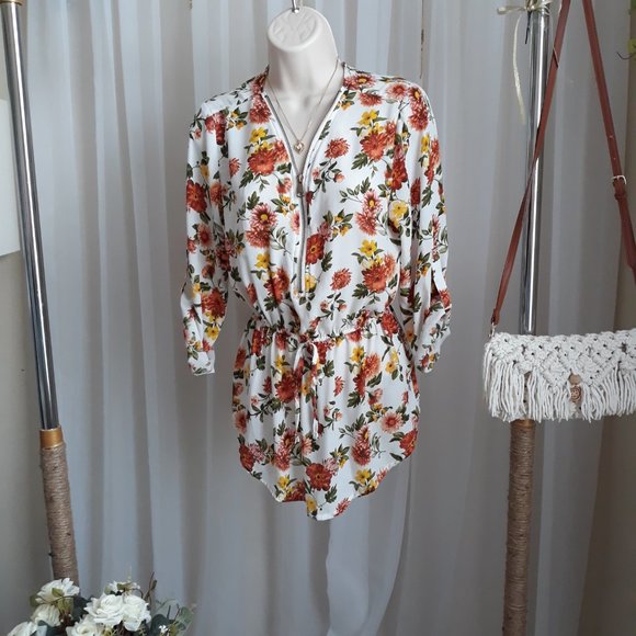 WOMEN'S FLORAL BLOUSE / SIZE SMALL / BRAND rue 21 - Picture 2 of 8